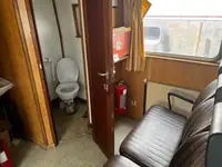 गश्ती नाव बिक्री के लिए