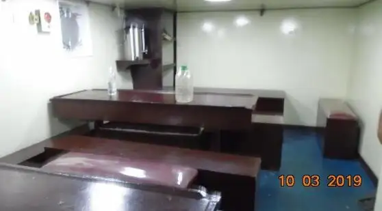 एलएनजी वाहक पोत बिक्री के लिए