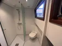 कार्य नौकाएँ बिक्री के लिए