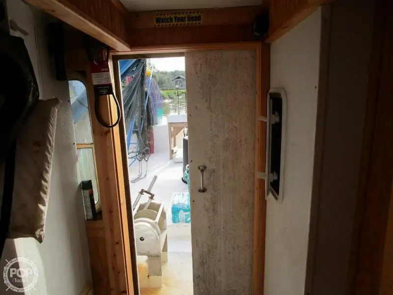 ट्रॉलर बिक्री के लिए