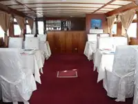 क्रूज जहाज बेचने के लिए