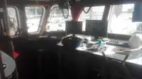 कार्य नौकाएँ बिक्री के लिए