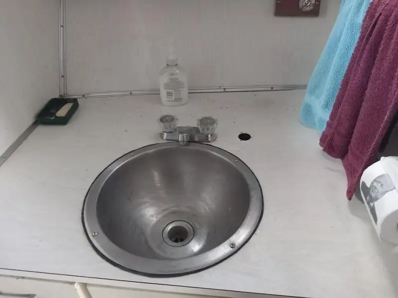 क्रू बोट बिक्री के लिए