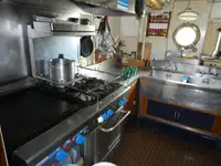 अनुसंधान पोत बिक्री के लिए