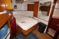 अनुसंधान पोत बिक्री के लिए