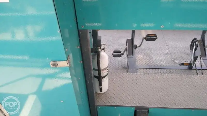 कंटेनर जहाज बिक्री के लिए