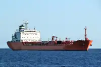 Oil/Chemical tanker बेचने के लिए