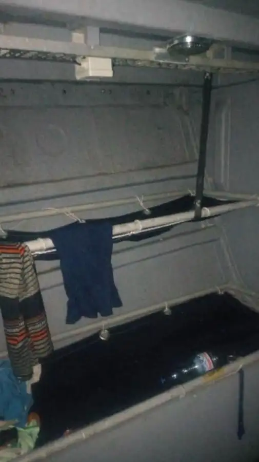 गश्ती नाव बिक्री के लिए