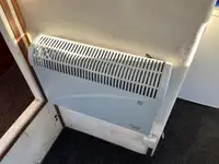 कार्य नौकाएँ बिक्री के लिए