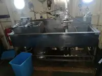 गश्ती नाव बिक्री के लिए