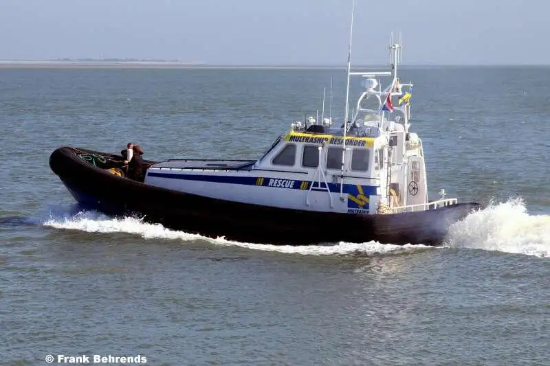 पायलट बोट बिक्री के लिए