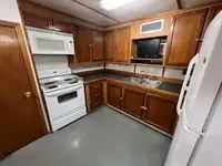 क्रू बोट बिक्री के लिए