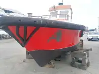 कार्य नौकाएँ बिक्री के लिए