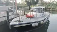 पायलट बोट बिक्री के लिए