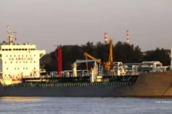 Oil/Chemical tanker for sale