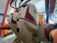 कार्य नौकाएँ बिक्री के लिए