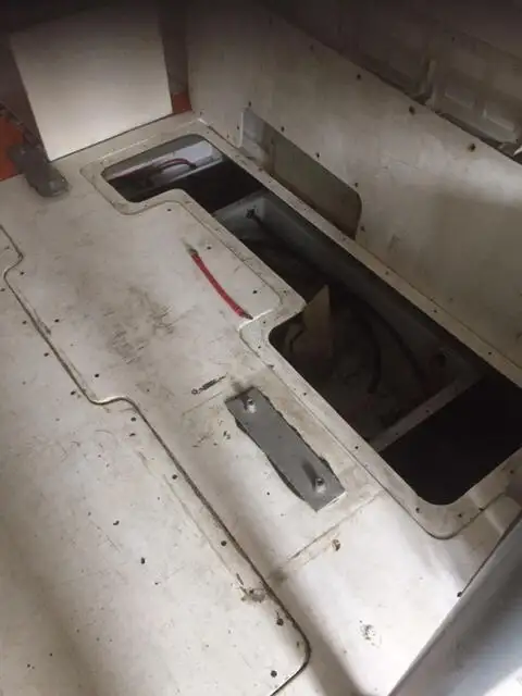 क्रू बोट बिक्री के लिए