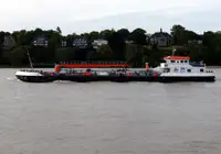 Oil/Chemical tanker बेचने के लिए