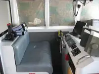 क्रू बोट बिक्री के लिए