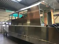 बचाव जहाज बिक्री के लिए
