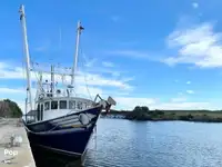 ट्रॉलर बिक्री के लिए