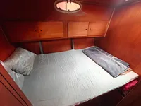 कार्य नौकाएँ बिक्री के लिए