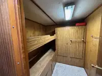 क्रू बोट बिक्री के लिए