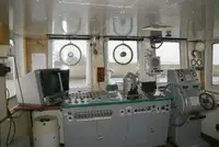 कार्य नौकाएँ बिक्री के लिए