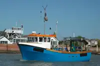 कार्य नौकाएँ बेचने के लिए