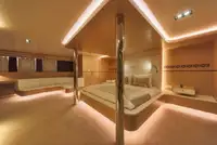 क्रूज जहाज बिक्री के लिए