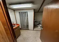 क्रू बोट बिक्री के लिए