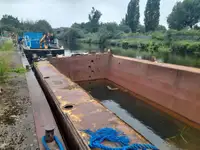 बार्ज बिक्री के लिए