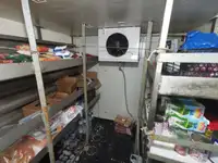आपूर्ति जहाज बिक्री के लिए