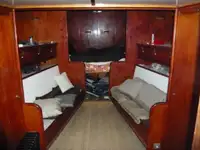 गश्ती नाव बिक्री के लिए