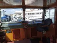 कार्य नौकाएँ बेचने के लिए