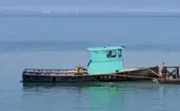 कार्य नौकाएँ बिक्री के लिए