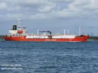 Oil/Chemical tanker बेचने के लिए