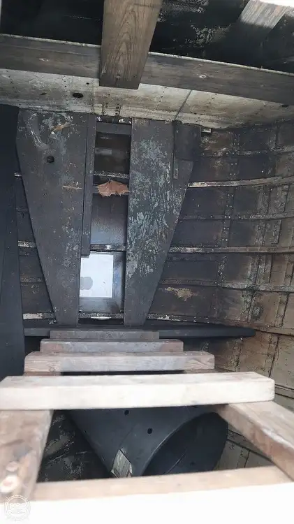 गश्ती नाव बिक्री के लिए