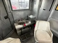 गश्ती नाव बिक्री के लिए