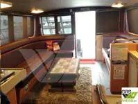 कार्य नौकाएँ बिक्री के लिए