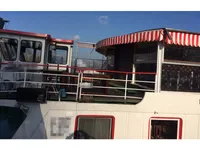 कंटेनर जहाज बिक्री के लिए