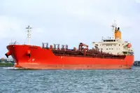 Oil/Chemical tanker बेचने के लिए