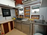 नौका बिक्री के लिए