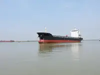 कंटेनर जहाज़ बेचने के लिए