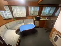 कार्य नौकाएँ बिक्री के लिए