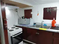 कंटेनर जहाज बिक्री के लिए