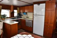 ट्रॉलर बिक्री के लिए