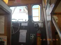 क्रू बोट बिक्री के लिए