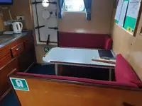 कार्य नौकाएँ बिक्री के लिए