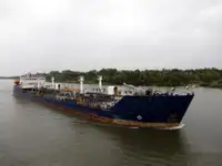 Oil/Chemical tanker बेचने के लिए